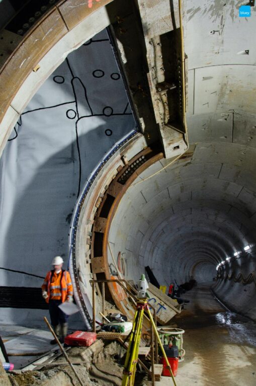 Installation of VLDPE Tunnel Liner membrane to a cross passage