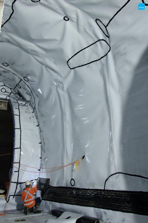 Installation of VLDPE Tunnel Liner membrane to a cross passage