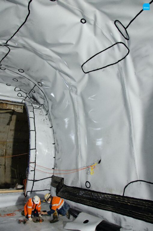 Installation of VLDPE Tunnel Liner membrane to a cross passage