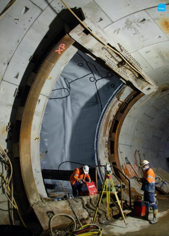 Installation of VLDPE Tunnel Liner membrane to a cross passage