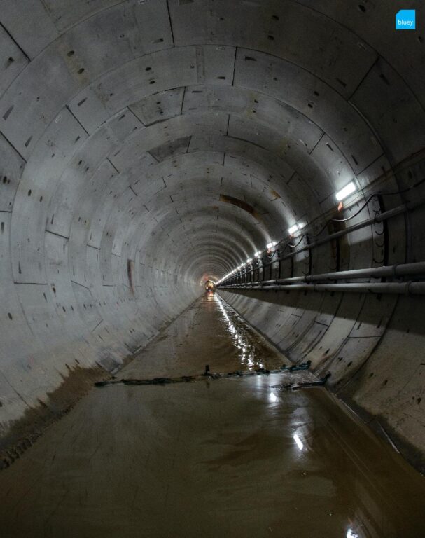 Installation of VLDPE Tunnel Liner membrane to a cross passage