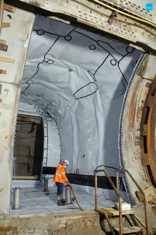 Installation of VLDPE Tunnel Liner membrane to a cross passage