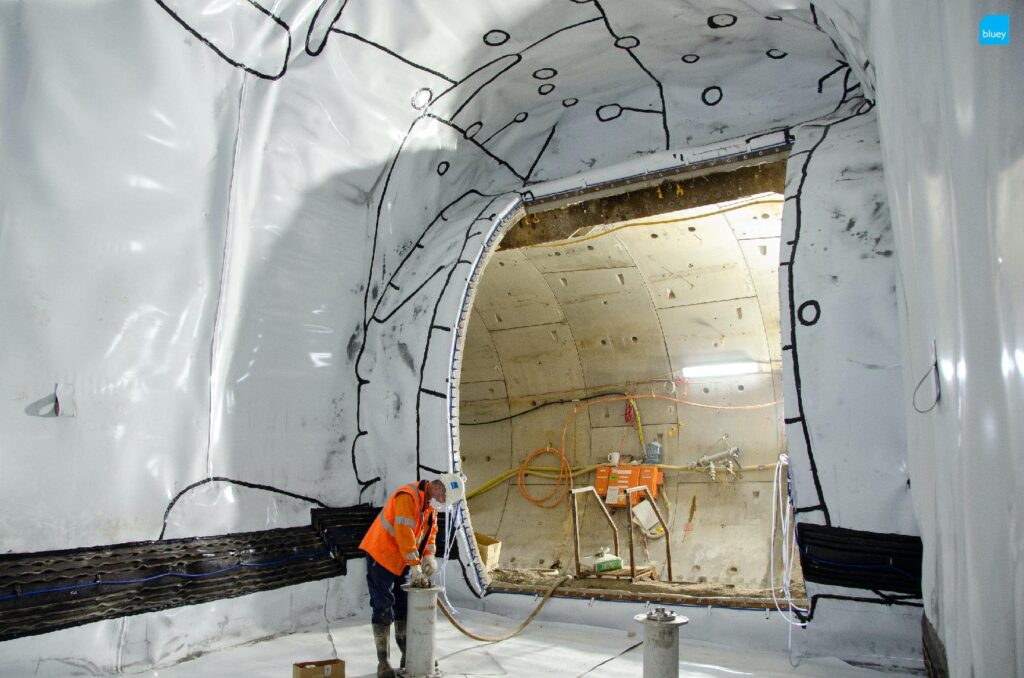 Installation of VLDPE Tunnel Liner membrane to a cross passage