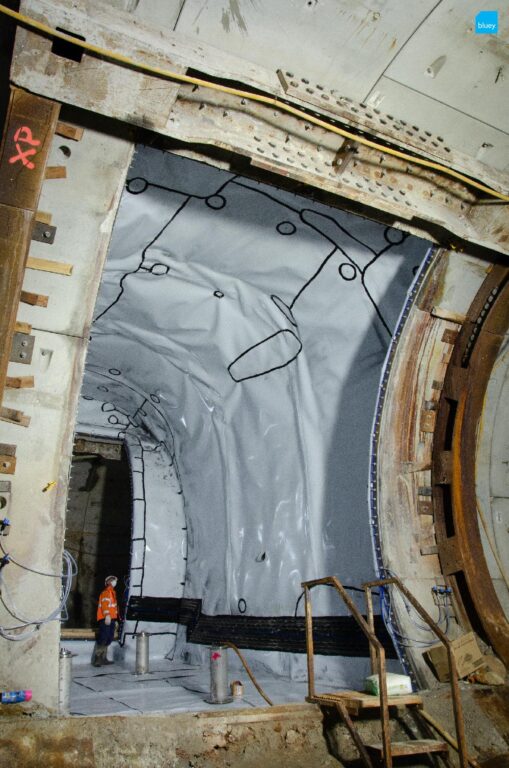 Installation of VLDPE Tunnel Liner membrane to a cross passage