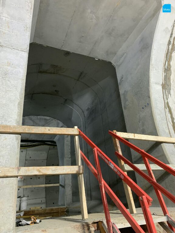 Installation of VLDPE Tunnel Liner membrane to a cross passage