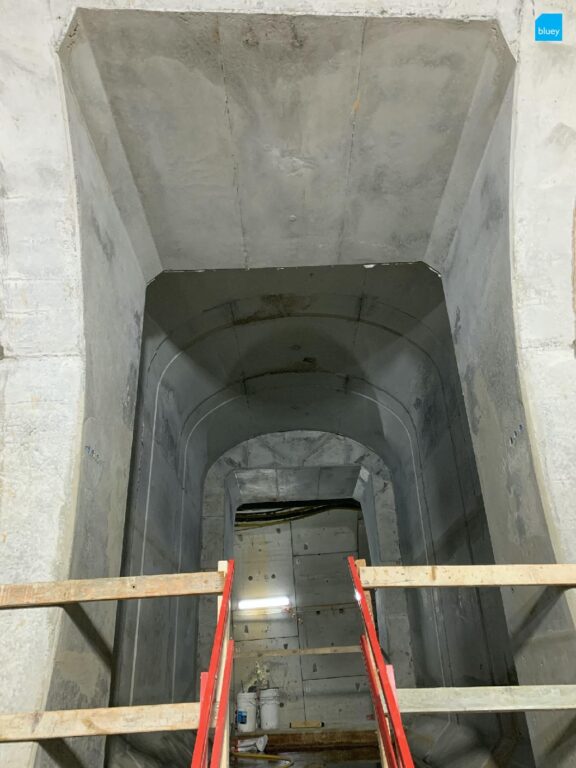 Installation of VLDPE Tunnel Liner membrane to a cross passage