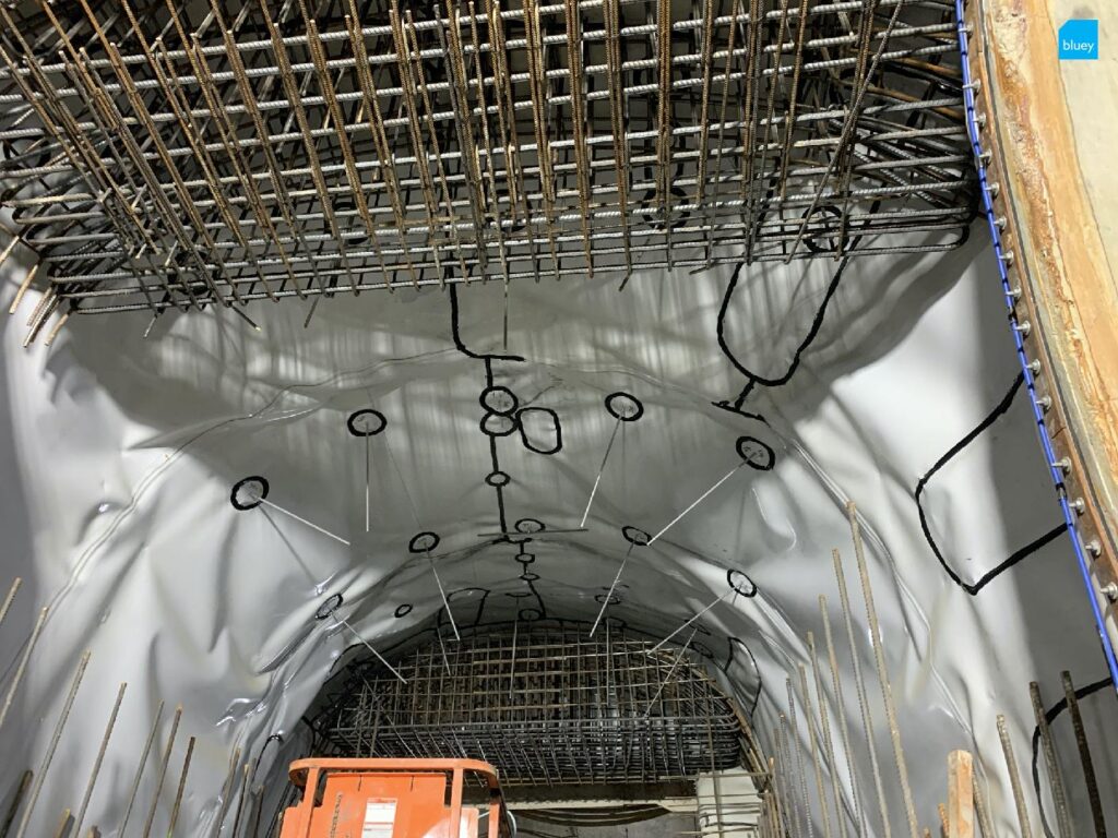 Installation of VLDPE Tunnel Liner membrane to a cross passage