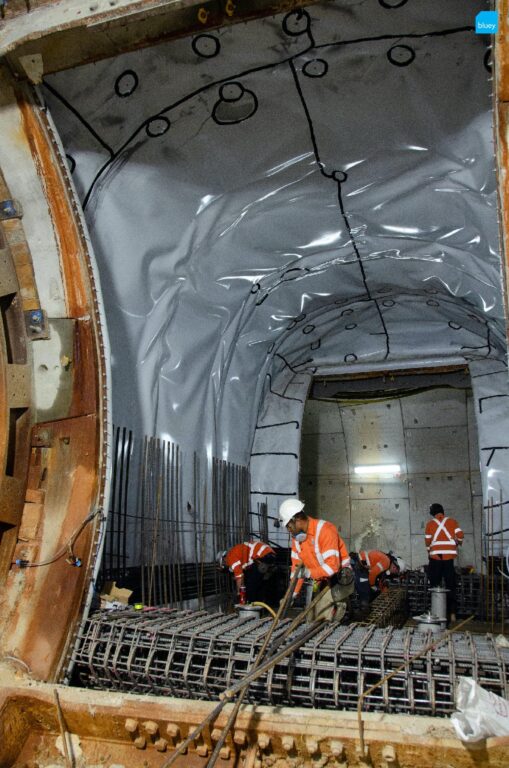 Installation of VLDPE Tunnel Liner membrane to a cross passage