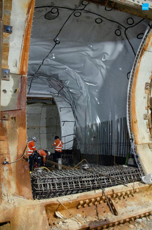 Installation of VLDPE Tunnel Liner membrane to a cross passage