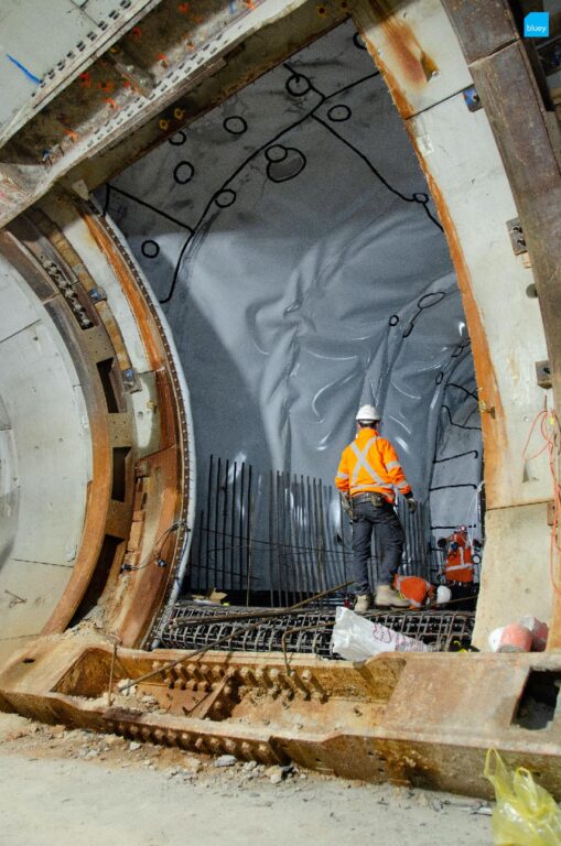 Installation of VLDPE Tunnel Liner membrane to a cross passage