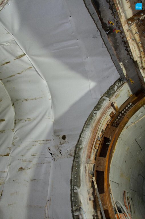 Installation of VLDPE Tunnel Liner membrane to a cross passage