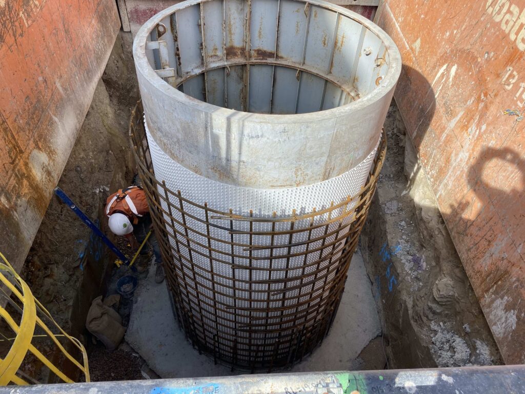 Manhole Lining with BluSeal AKS, anchor knob sheet